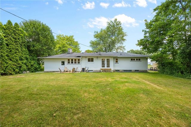 33 West Crest Drive, Gates, NY 14606