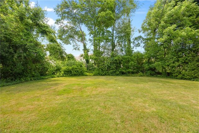 33 West Crest Drive, Gates, NY 14606