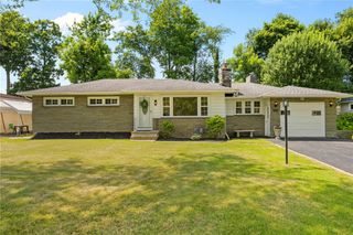 33 West Crest Drive, Gates, NY 14606