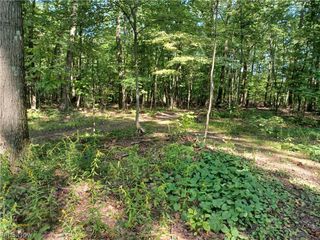695 S Hubbard Road, Lowellville, OH 44436