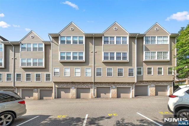 531 Windsor Drive, Palisades Park, NJ 07650