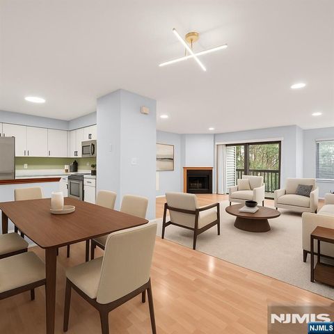 531 Windsor Drive, Palisades Park, NJ 07650