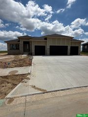 5701 N 195th Street, Elkhorn, NE 68022