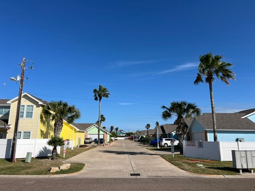 1117 S 9th St 503, Port Aransas, TX 78373 — photo 4