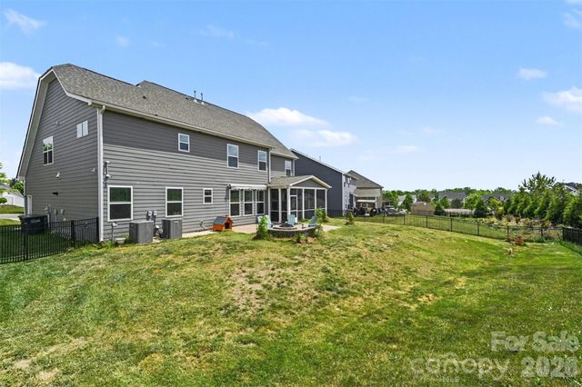 2843 Shumard Drive, Gastonia, NC 28054