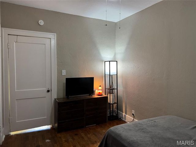 106 S Levering Avenue, Hannibal, MO 63401