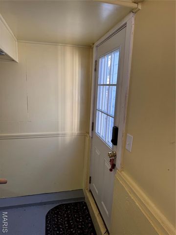 106 S Levering Avenue, Hannibal, MO 63401