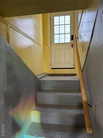 106 S Levering Avenue, Hannibal, MO 63401