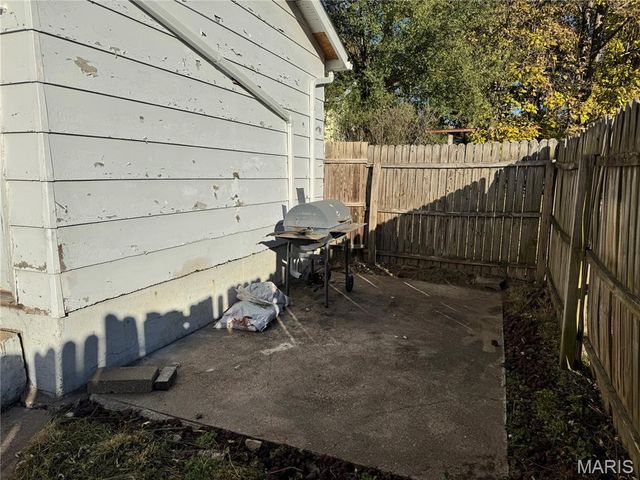 106 S Levering Avenue, Hannibal, MO 63401