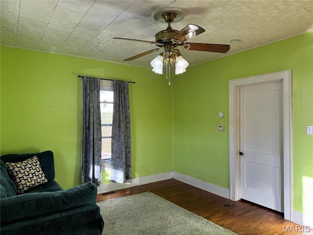 106 S Levering Avenue, Hannibal, MO 63401