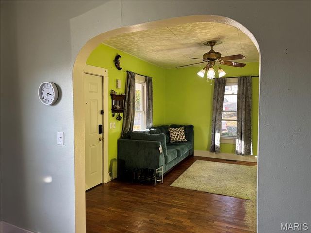 106 S Levering Avenue, Hannibal, MO 63401