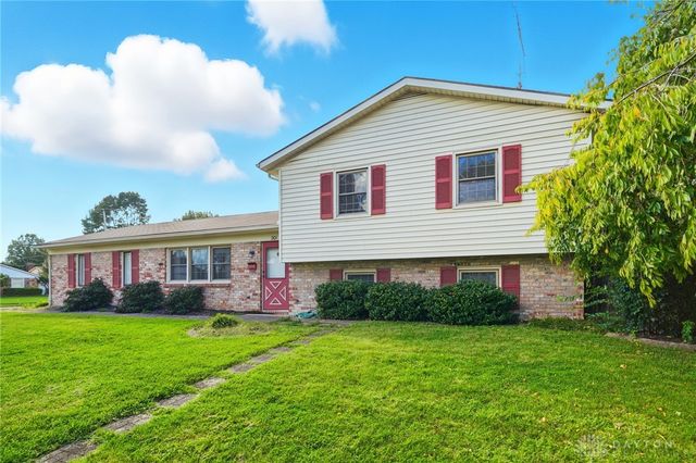 201 N Henry Street, New Carlisle, OH 45344