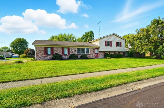 201 N Henry Street, New Carlisle, OH 45344