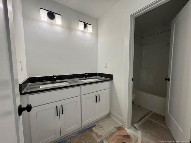 827 Southerland Peak N Drive, Raeford, NC 28376