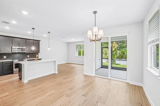 7524 DEER VALLEY CIRCLE, Tampa, FL 33635