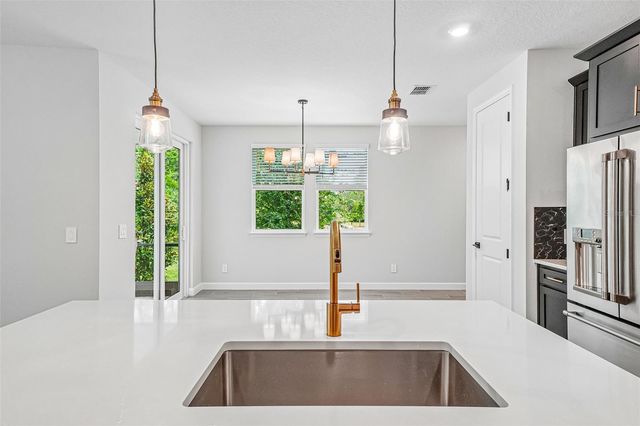 7524 DEER VALLEY CIRCLE, Tampa, FL 33635
