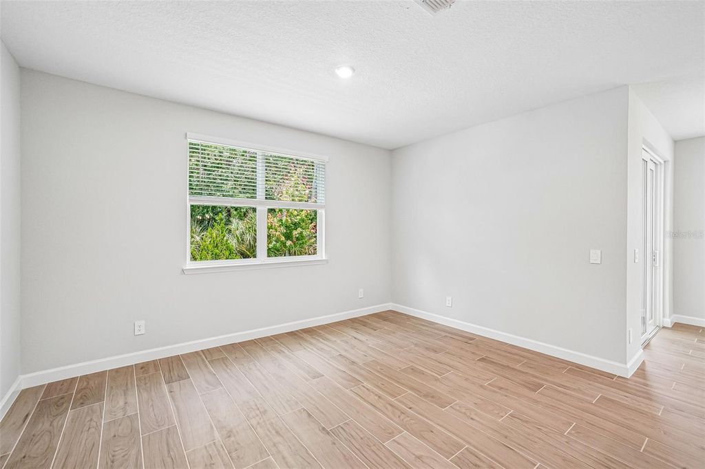 Image 32 of property listing at 7524 DEER VALLEY CIRCLE, Tampa, FL 33635