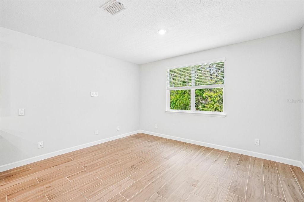 Image 33 of property listing at 7524 DEER VALLEY CIRCLE, Tampa, FL 33635