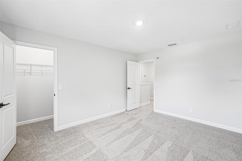 Image 43 of property listing at 7524 DEER VALLEY CIRCLE, Tampa, FL 33635