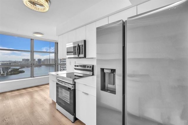 3500 Mystic Pointe Drive 3001, Aventura, FL 33180
