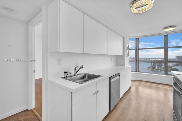 3500 Mystic Pointe Drive 3001, Aventura, FL 33180