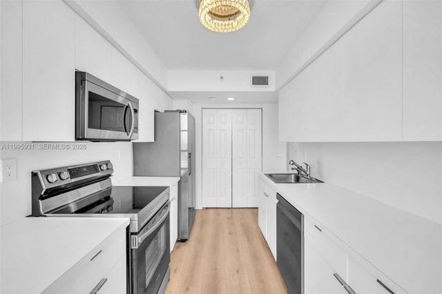 3500 Mystic Pointe Drive 3001, Aventura, FL 33180