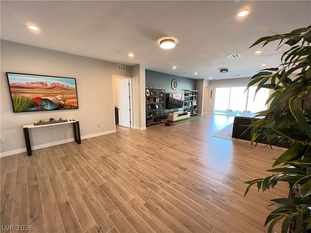 4760 Windy Hollow Street, Las Vegas, NV 89130