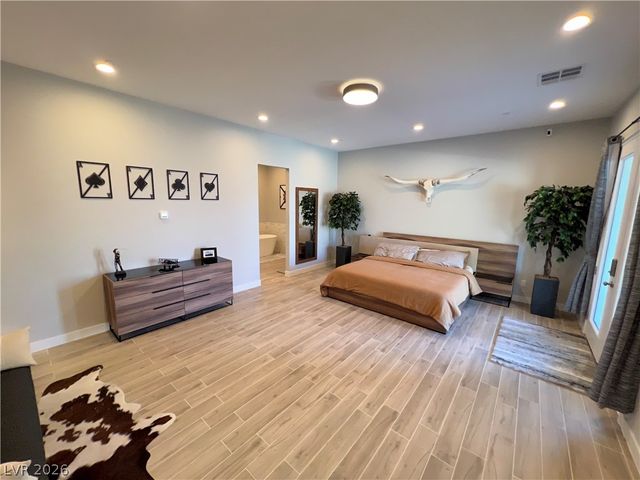 4760 Windy Hollow Street, Las Vegas, NV 89130