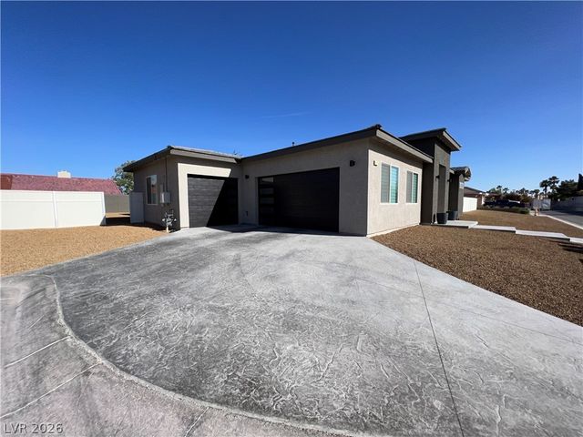4760 Windy Hollow Street, Las Vegas, NV 89130