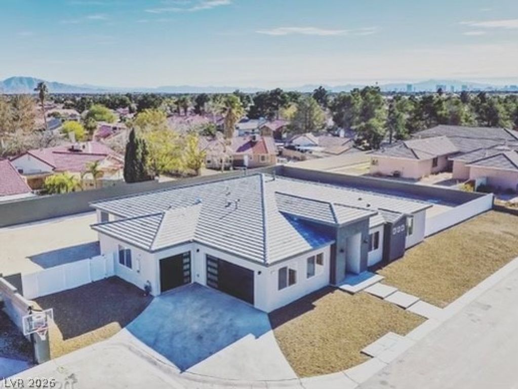 4760 Windy Hollow Street, Las Vegas, NV 89130