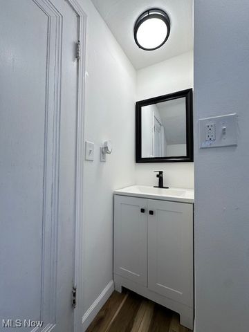 513 Gulf Road, Elyria, OH 44035