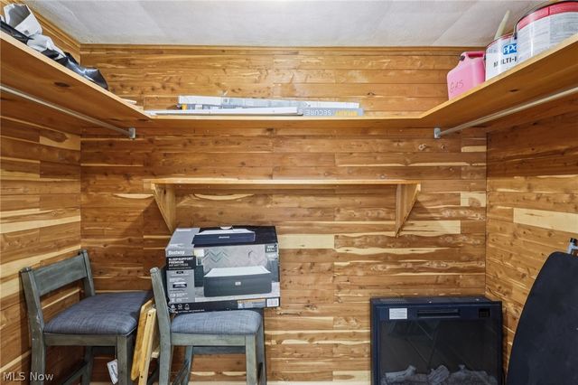 513 Gulf Road, Elyria, OH 44035