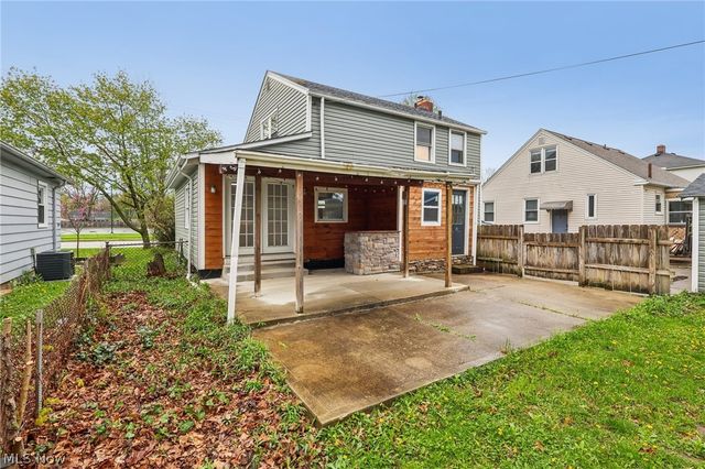 513 Gulf Road, Elyria, OH 44035