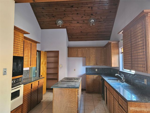 11514 Clover Lane Court, Houston, TX 77066