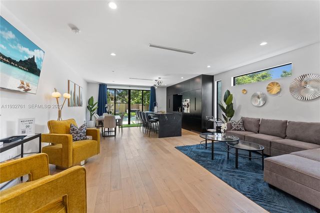 58 NW 52nd St, Miami, FL 33127