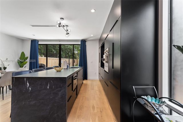 58 NW 52nd St, Miami, FL 33127