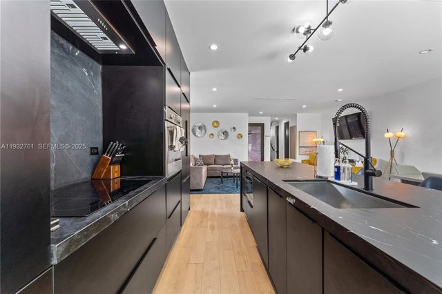 58 NW 52nd St, Miami, FL 33127