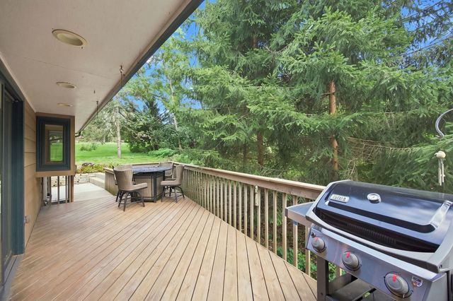 36 Marryat Road, Trout Valley, IL 60013