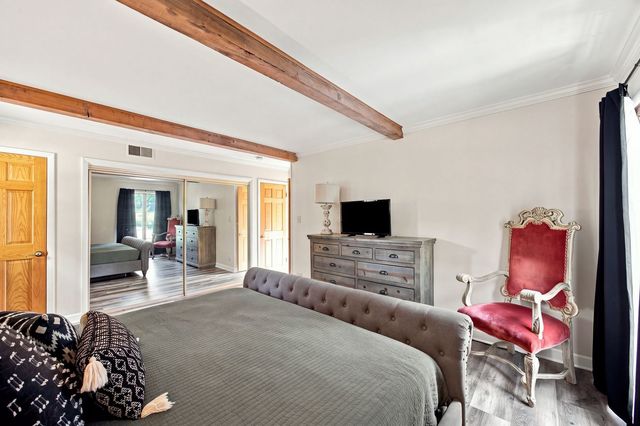 36 Marryat Road, Trout Valley, IL 60013