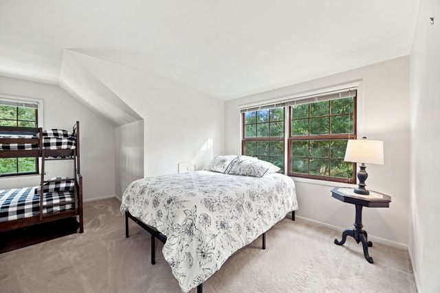 36 Marryat Road, Trout Valley, IL 60013
