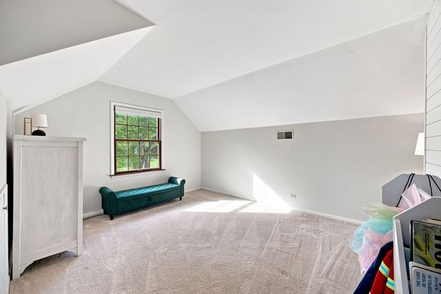 36 Marryat Road, Trout Valley, IL 60013