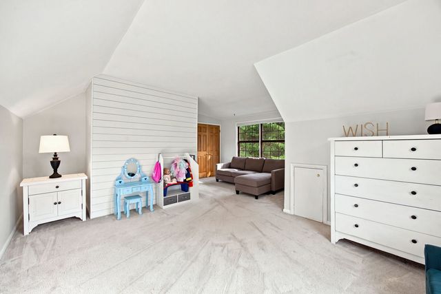36 Marryat Road, Trout Valley, IL 60013