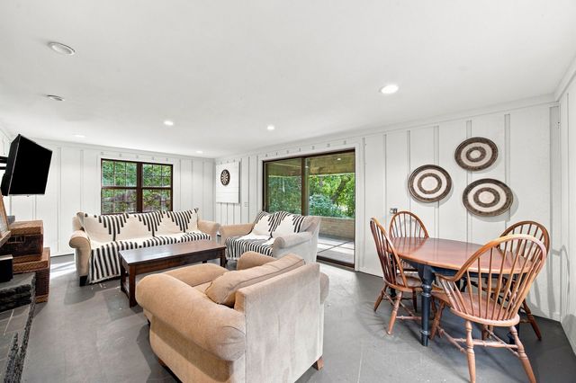 36 Marryat Road, Trout Valley, IL 60013