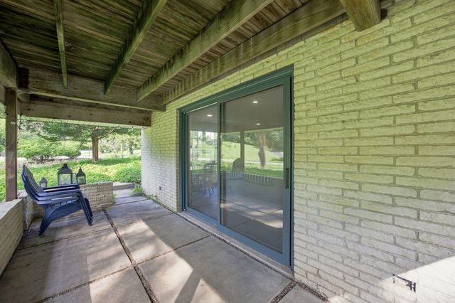 36 Marryat Road, Trout Valley, IL 60013