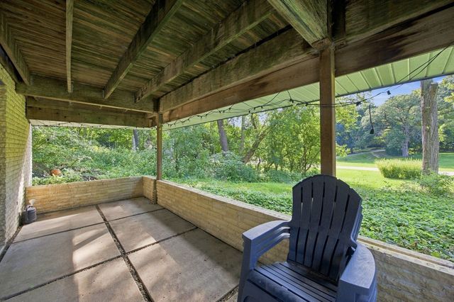 36 Marryat Road, Trout Valley, IL 60013