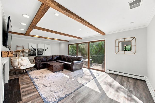 36 Marryat Road, Trout Valley, IL 60013