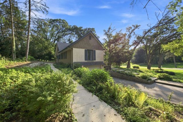 36 Marryat Road, Trout Valley, IL 60013