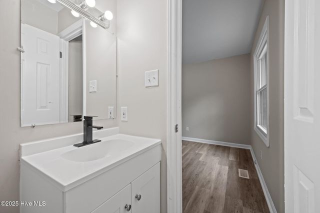 106 Ronny Court, Jacksonville, NC 28546