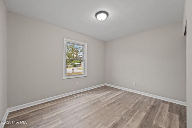 106 Ronny Court, Jacksonville, NC 28546