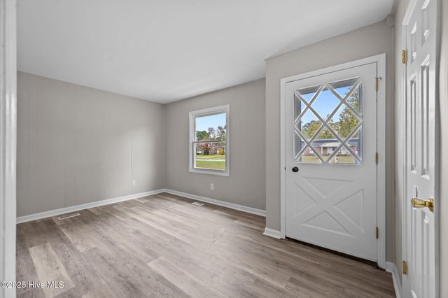 106 Ronny Court, Jacksonville, NC 28546